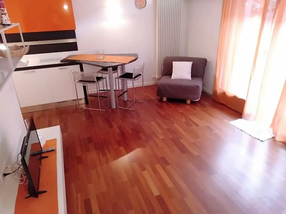 Orange Casanova - Fibre-Optic Internet And Garden Appartement Venetië
